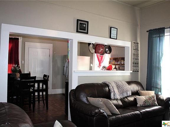 4th image of 203 Braden St