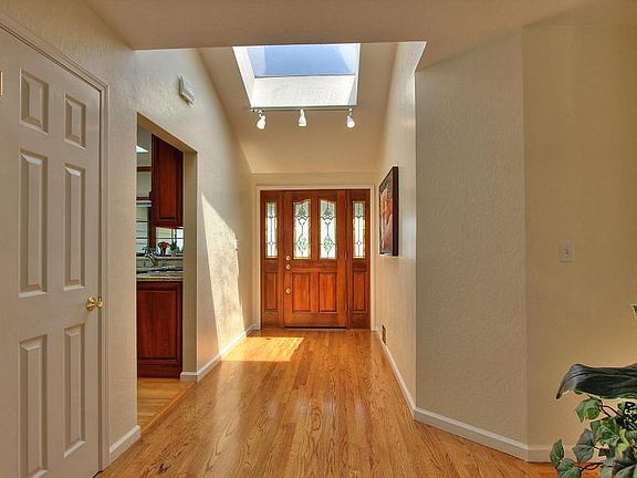 2nd image of 2351 Heritage Ct