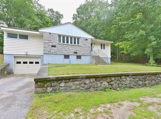 55 Epping St, Raymond, NH 03077