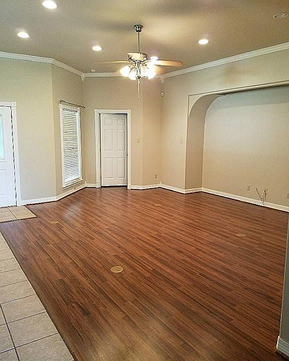 1st image of 647 Westwood Cir