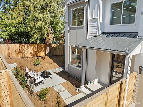 4th image of 11356 23rd Avenue NE #2