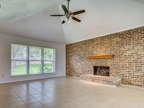 4th image of 1702 Elizabeth Dr
