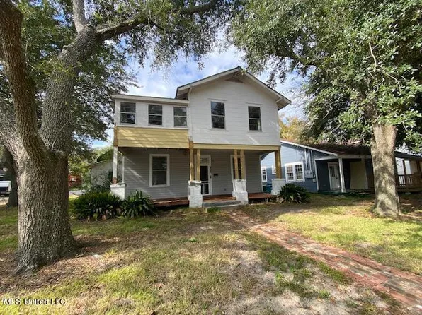 1503 Roosevelt St, Pascagoula, MS 39567