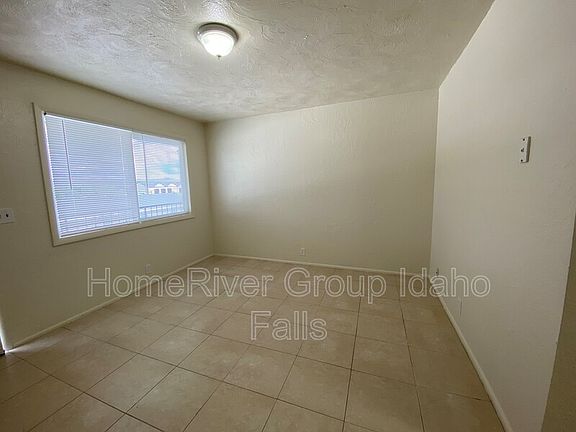 2nd image of 2496 1st St