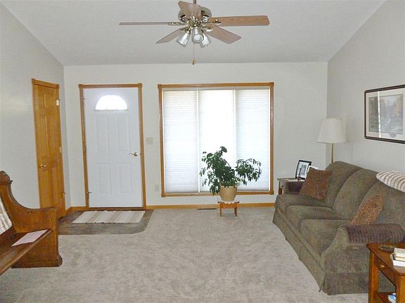 4th image of 309 E 56th St