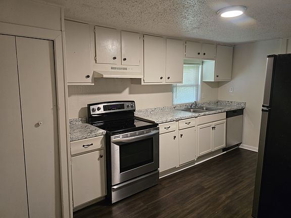 5th image of 1101 E Frederick St