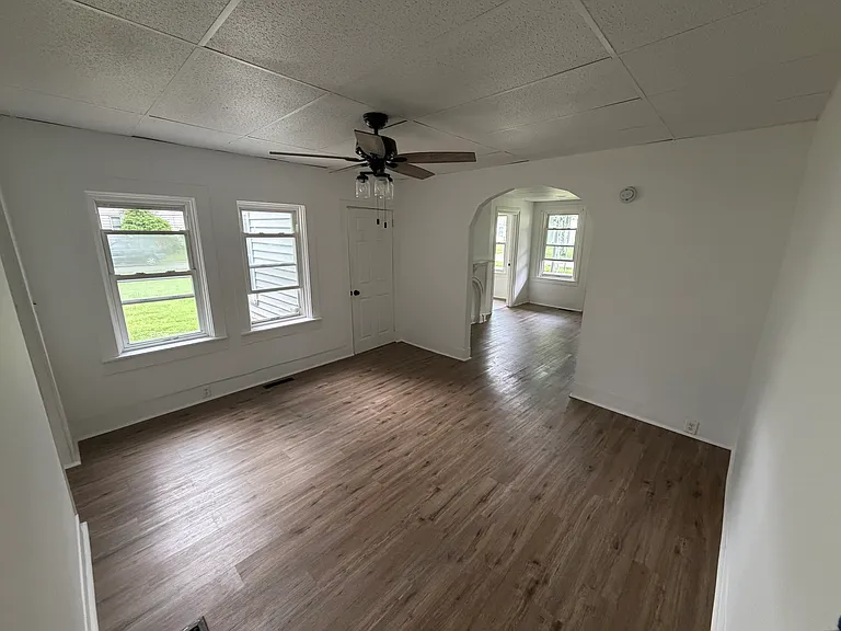 164 Eagle St #2 — Photo 3