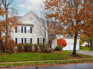 4 Hansom Rd, Basking Ridge, NJ 07920