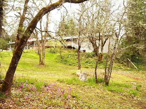 3rd image of 250 Humberd Ln