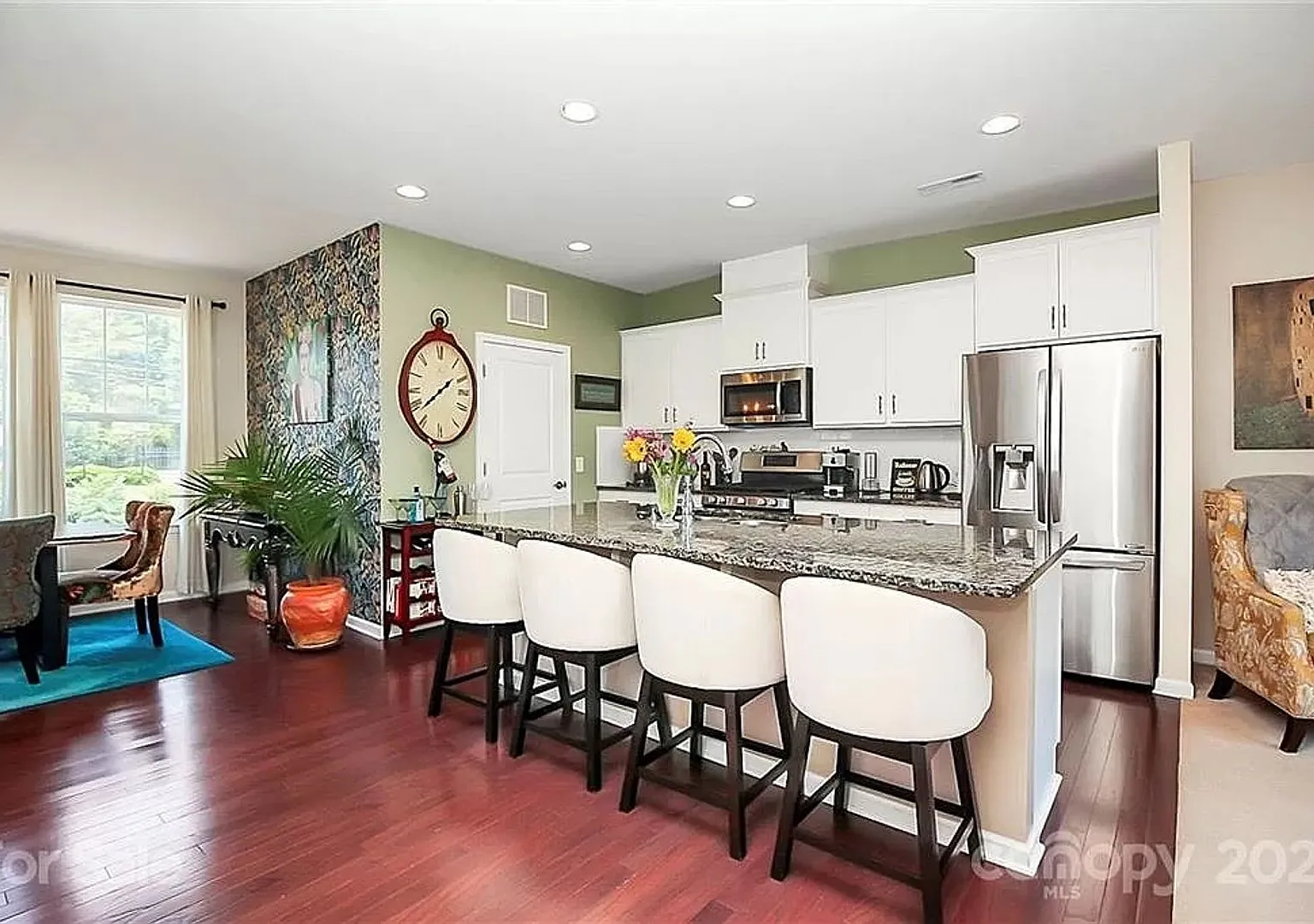 Room in 4 Bedroom Townhome at Sharon Rd W — Photo 1