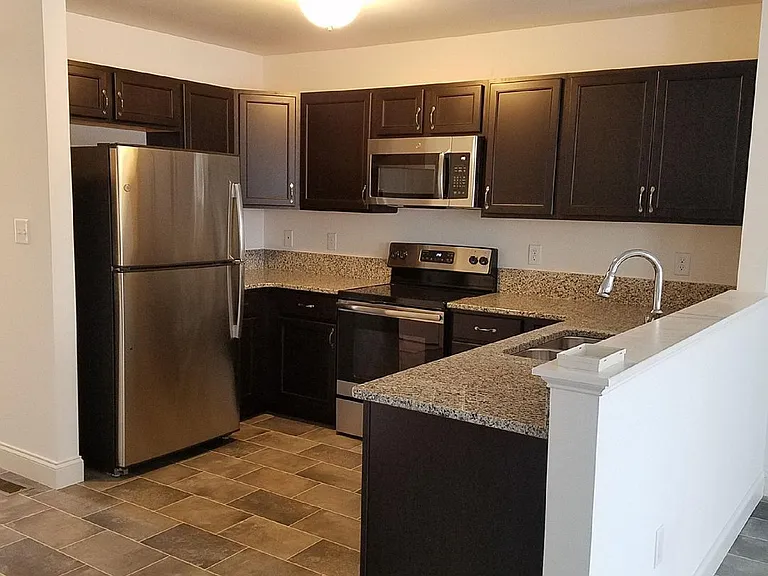 2313 Mandarin Ct #14B — Photo 4