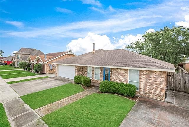 1st image of 2805 Earl Dr