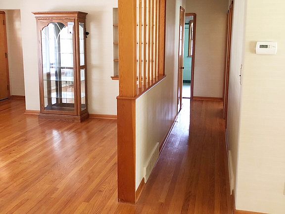 5th image of 5187 Douglas Dr