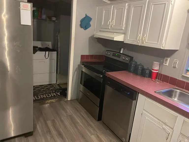 464 Stokes Landing Rd — Photo 3
