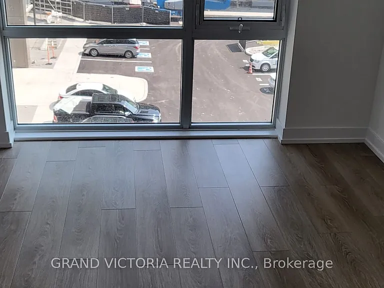 450 Dundas St E #424 — Photo 4