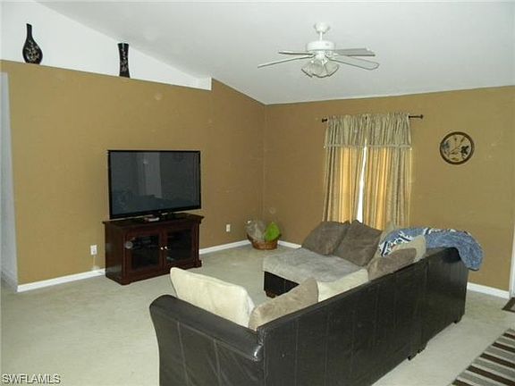 5th image of 938 Graystone Ave
