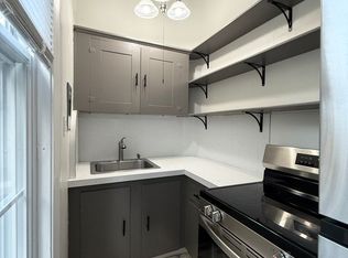 49 Pleasant St, Gardiner, ME 04345