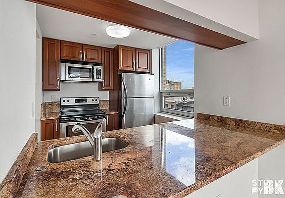 4th image of 358 Grove St APT 4C