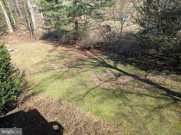 3rd image of 916 Ring Factory Rd