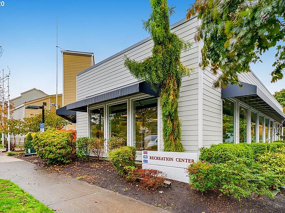2nd image of 215 N Hayden Bay Dr #215