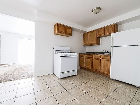 14138 S School St Apartments Chicago Kitchen_01