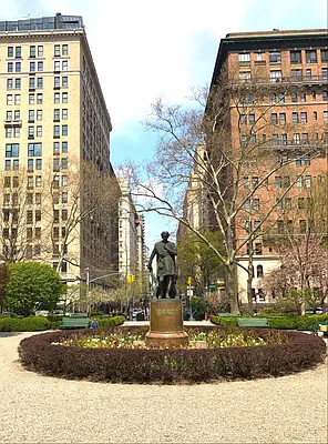 Sold by Nest Seekers International | media 22