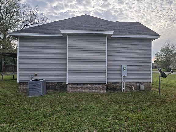5th image of 815 Northwood Dr