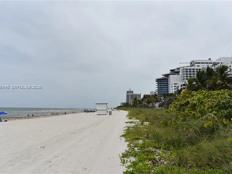 5555 Collins Avenue Cu #8K — Photo 43