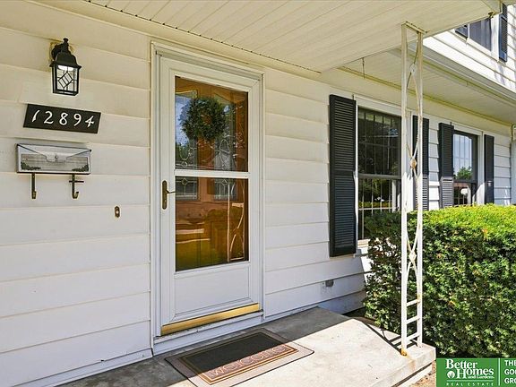 4th image of 12894 Valley St