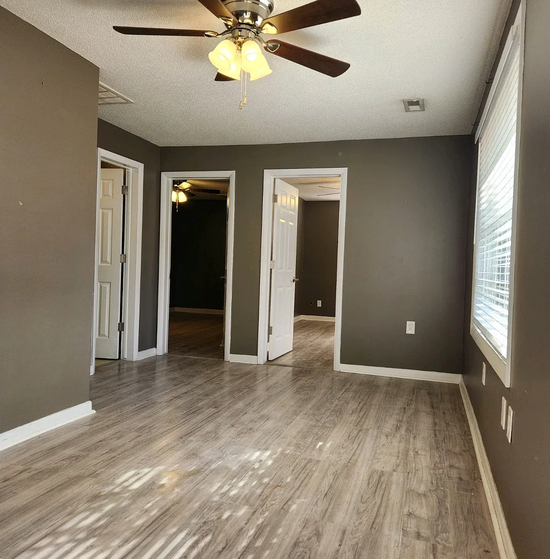 2 bed, 980 sqft, $1,100 — Photo 3