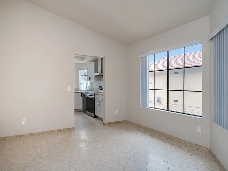 1090 Winding Oak Dr — Photo 15