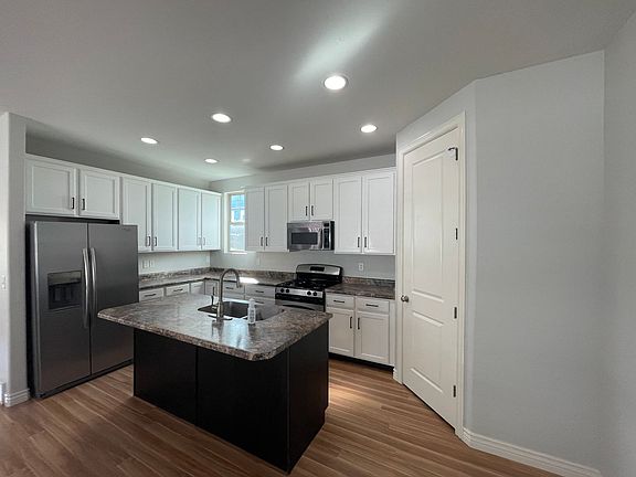 2nd image of 4634 W Vermillion Dr