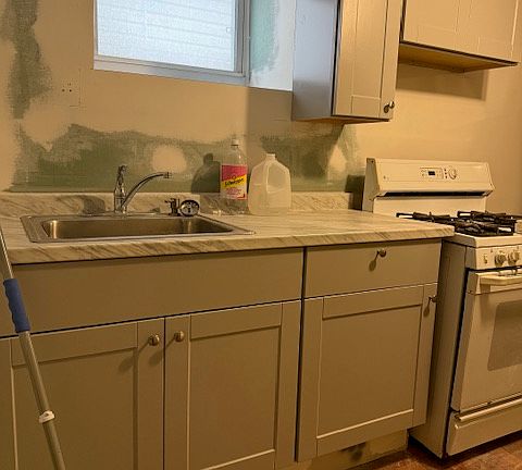2nd image of 539 Beach Ave Floor 1