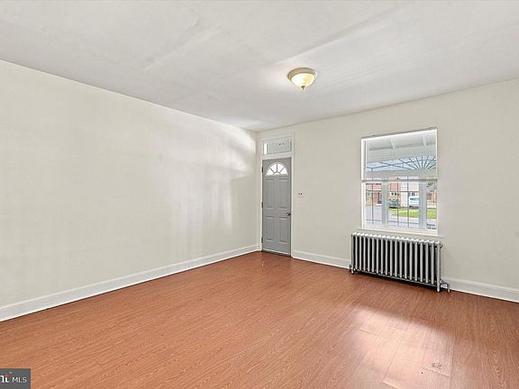 5th image of 118 Francis St