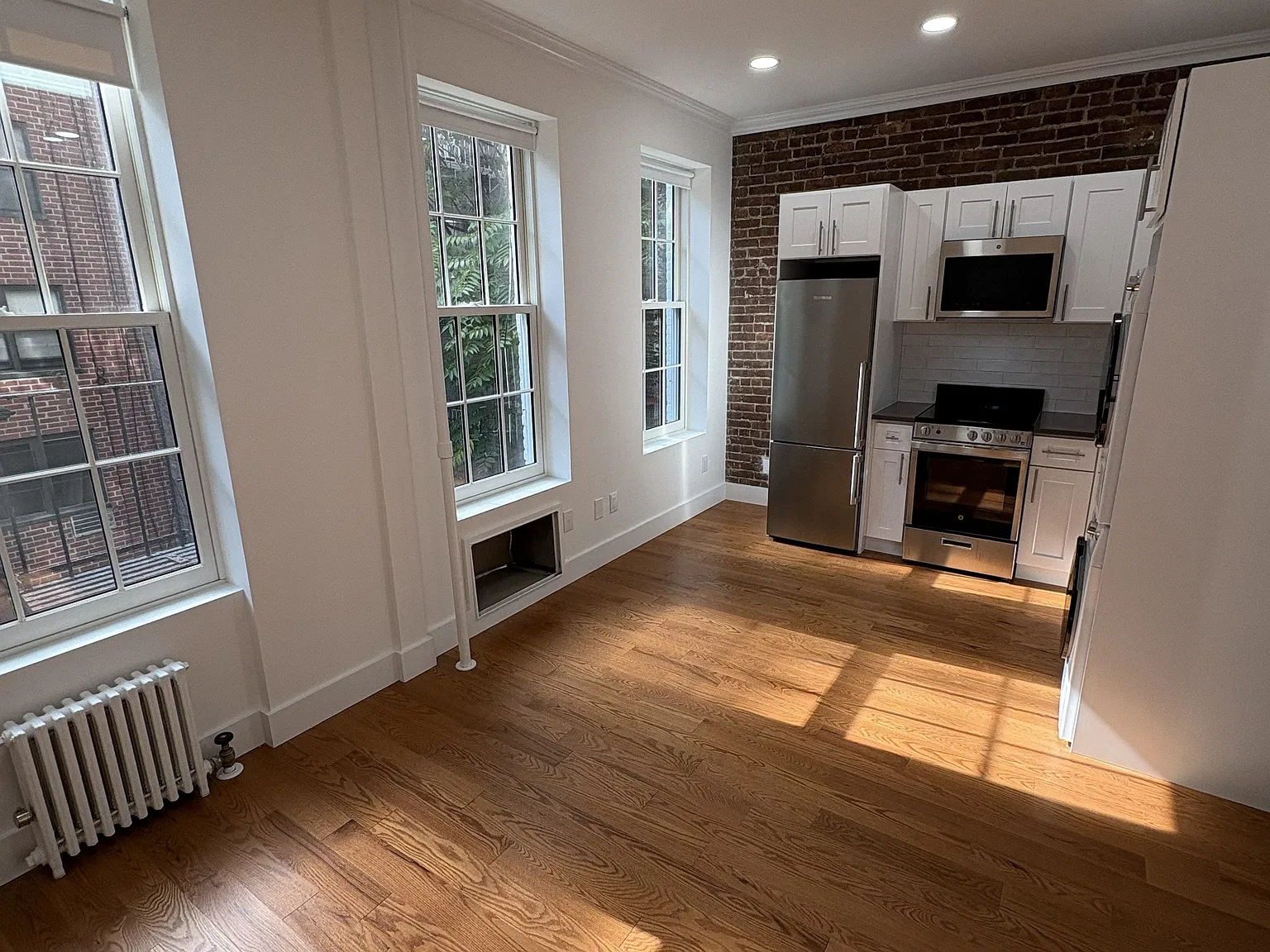 316 East 84th Street — Photo 3