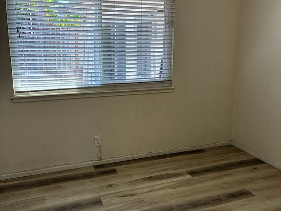 3rd image of 41690 Joyce Ave