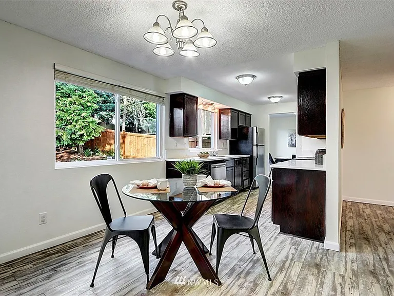 1606 Lake Youngs Way SE — Photo 9