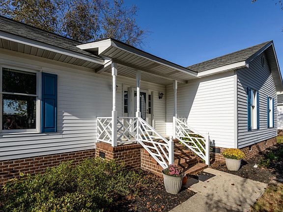 2nd image of 596 Bayberry Ln