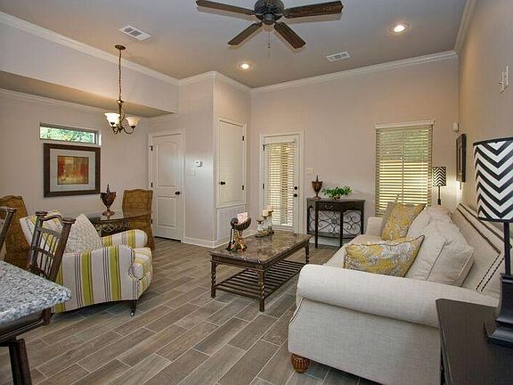 3rd image of 4 Chanridge Park Dr #2