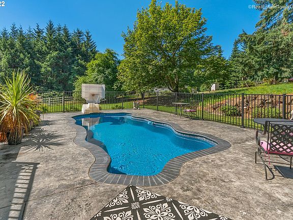 3rd image of 15530 Old Pumpkin Ridge Road N Plains Br #97