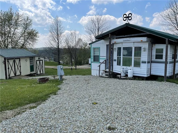 2364 Buffalo Trl, Senecaville, OH 43780