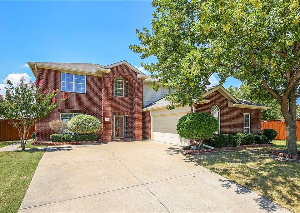 1st image of 1911 Country Walk Ln