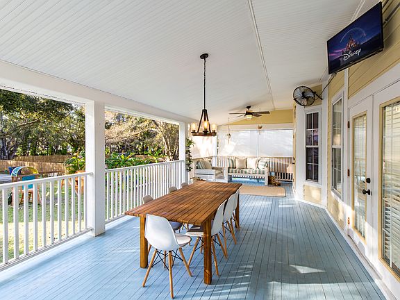 5th image of 7810 Bay Dr