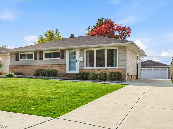 7308 Hacienda Dr, Parma, OH 44130