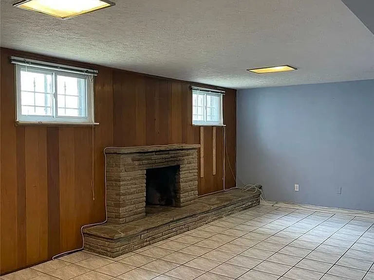 222 Cummer Ave — Photo 9