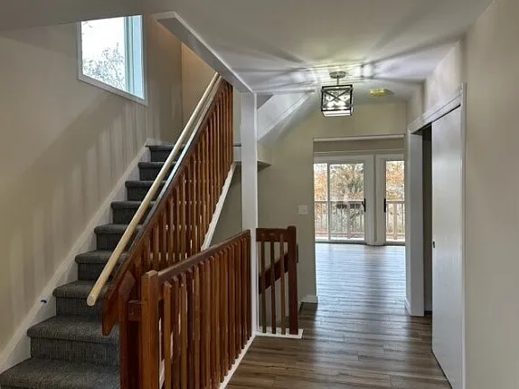 3 bed, 3.5 bath, 2232 sqft, $3,200 — Photo 2