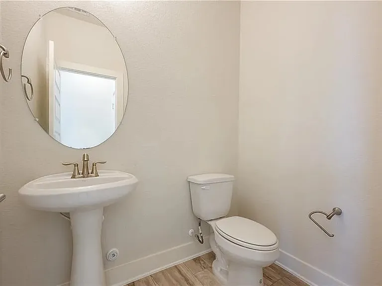 1925 Warely Ln — Photo 7