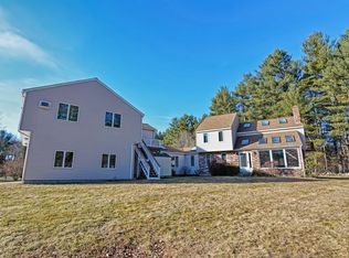 4 Sterling Ln, Westford, MA 01886