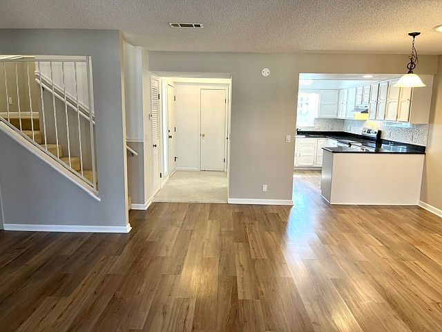 Light and Bright Entry