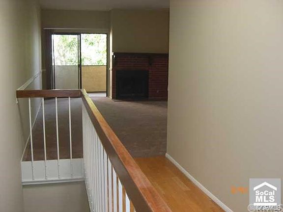 4th image of 613 Vallejo Villas